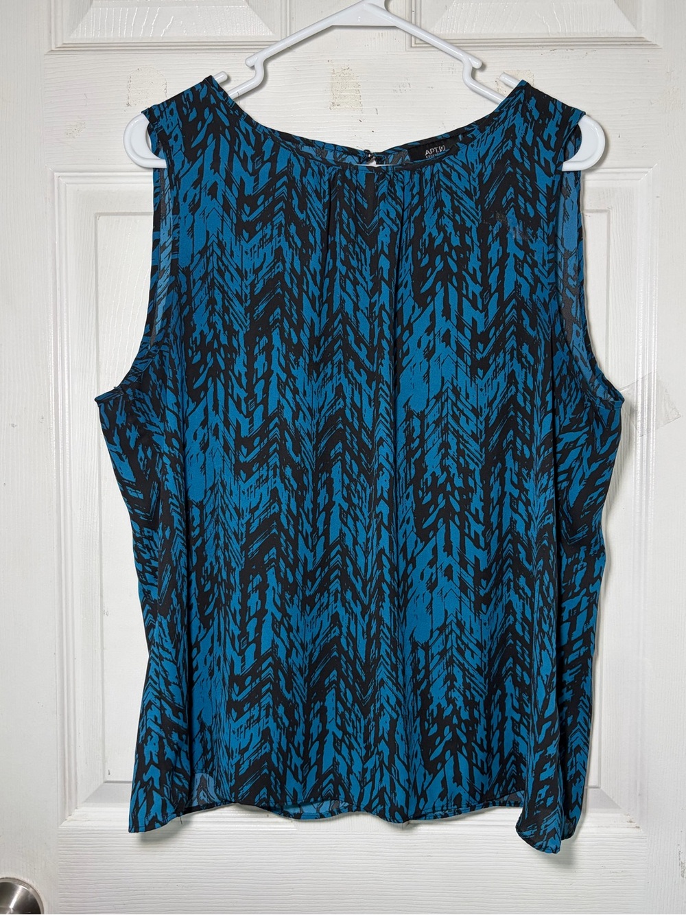 Apt.‎ 9 Blue and Black Sleeveless Printed Camisole
